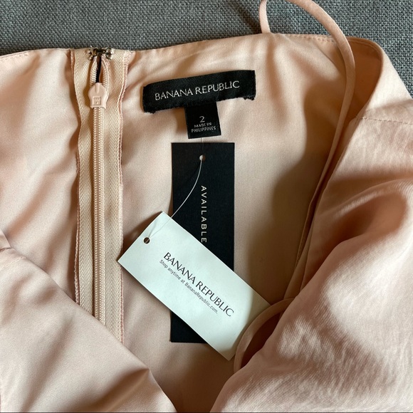 Banana Republic high low dress NWT
FREE SHIPPING - Picture 11 of 13